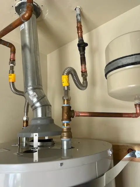 Water heater installation and plumbing repair in Banbury Oaks